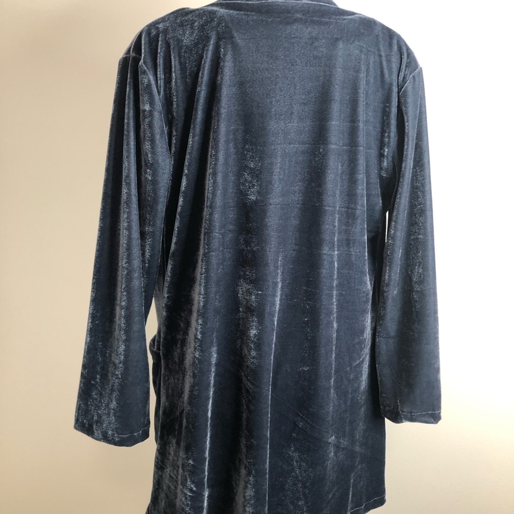Amaryllis Midnight Blue Velvet Cardigan - Picture 5 of 12